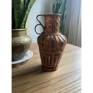 Vintage Woven Wicker Vase Wall Hanger Basket Vase For Dried Florals